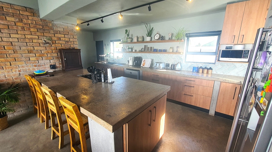 4 Bedroom Property for Sale in Shelley Point Western Cape